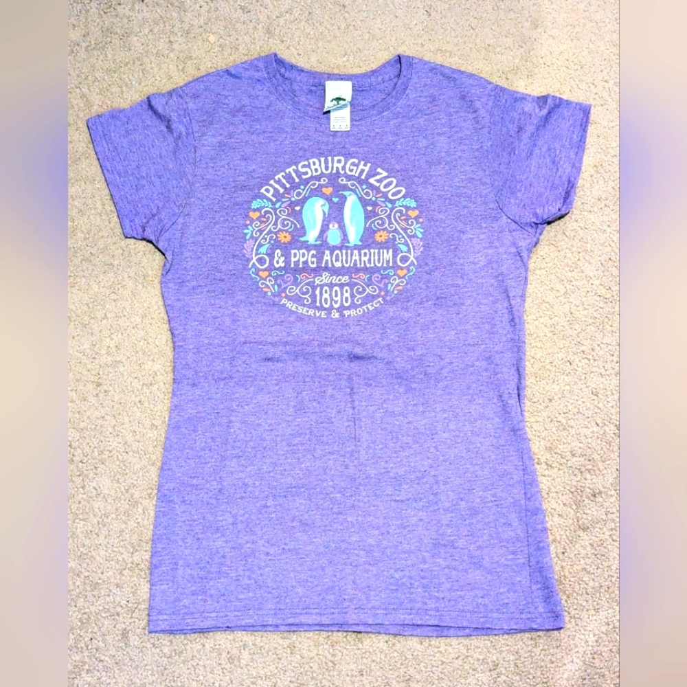 EUC Women's Graphic T-shirt Pittsburgh Zoo